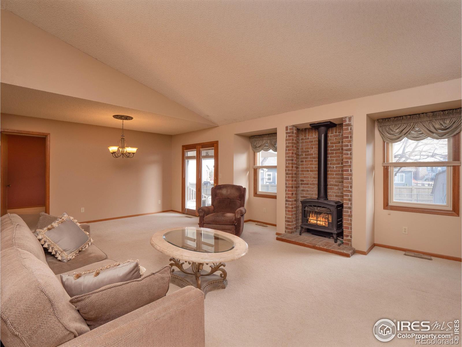 MLS Image #3 for 749  holmes place,berthoud, Colorado