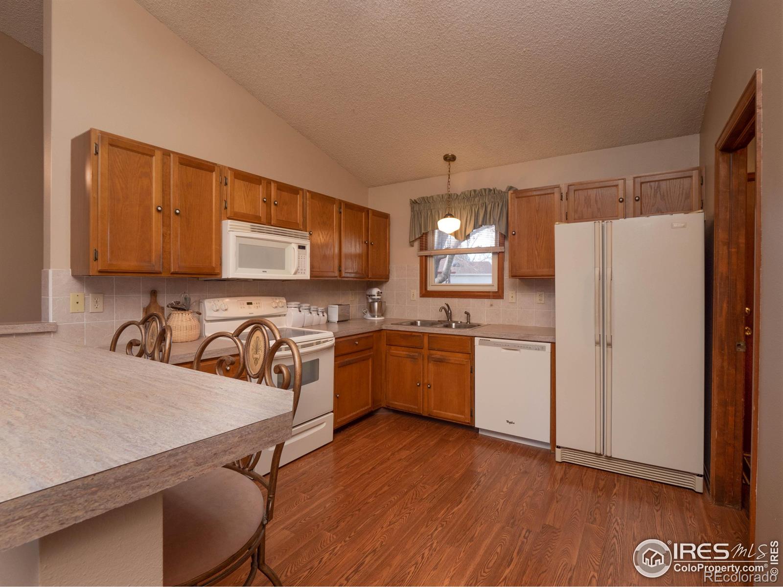 MLS Image #8 for 749  holmes place,berthoud, Colorado