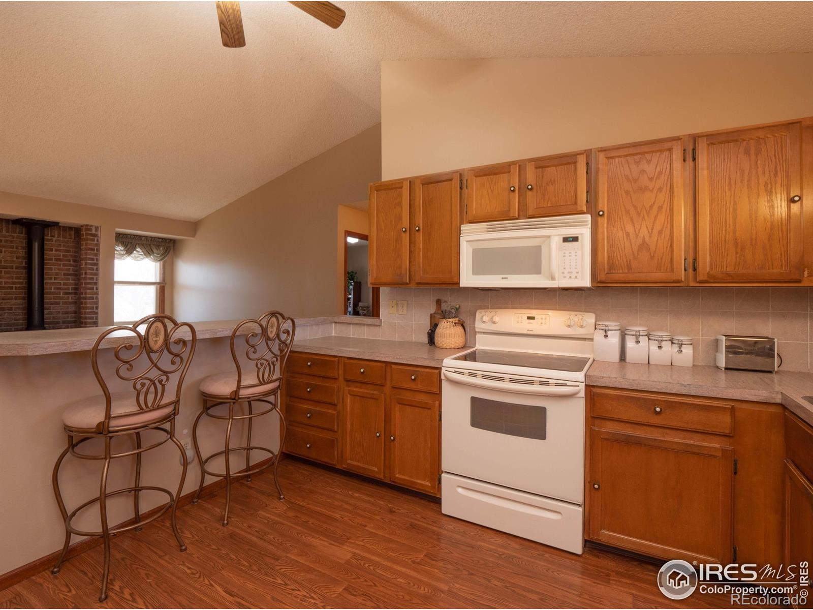 MLS Image #9 for 749  holmes place,berthoud, Colorado