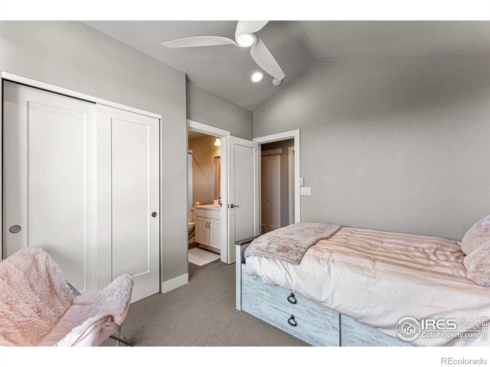MLS Image #24 for 88  oneida court,denver, Colorado