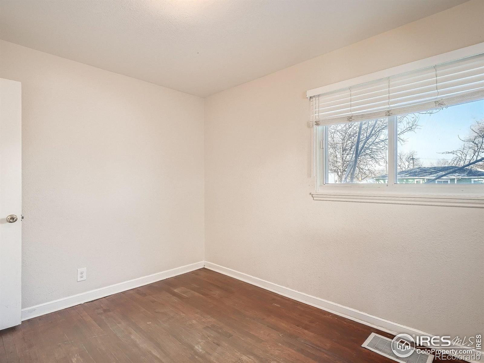 MLS Image #11 for 2310  hanover street,aurora, Colorado