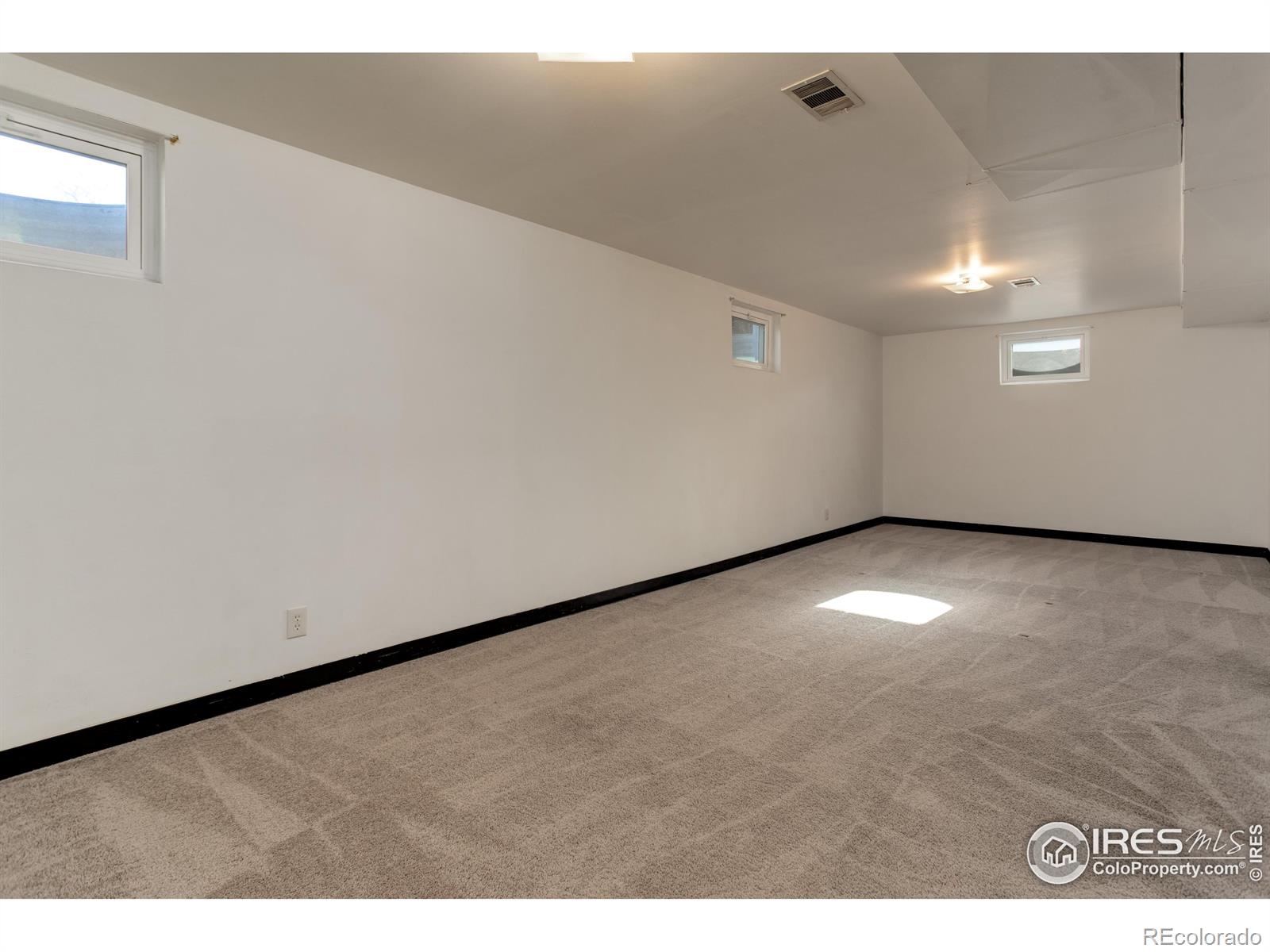 MLS Image #19 for 7361  alan drive,denver, Colorado