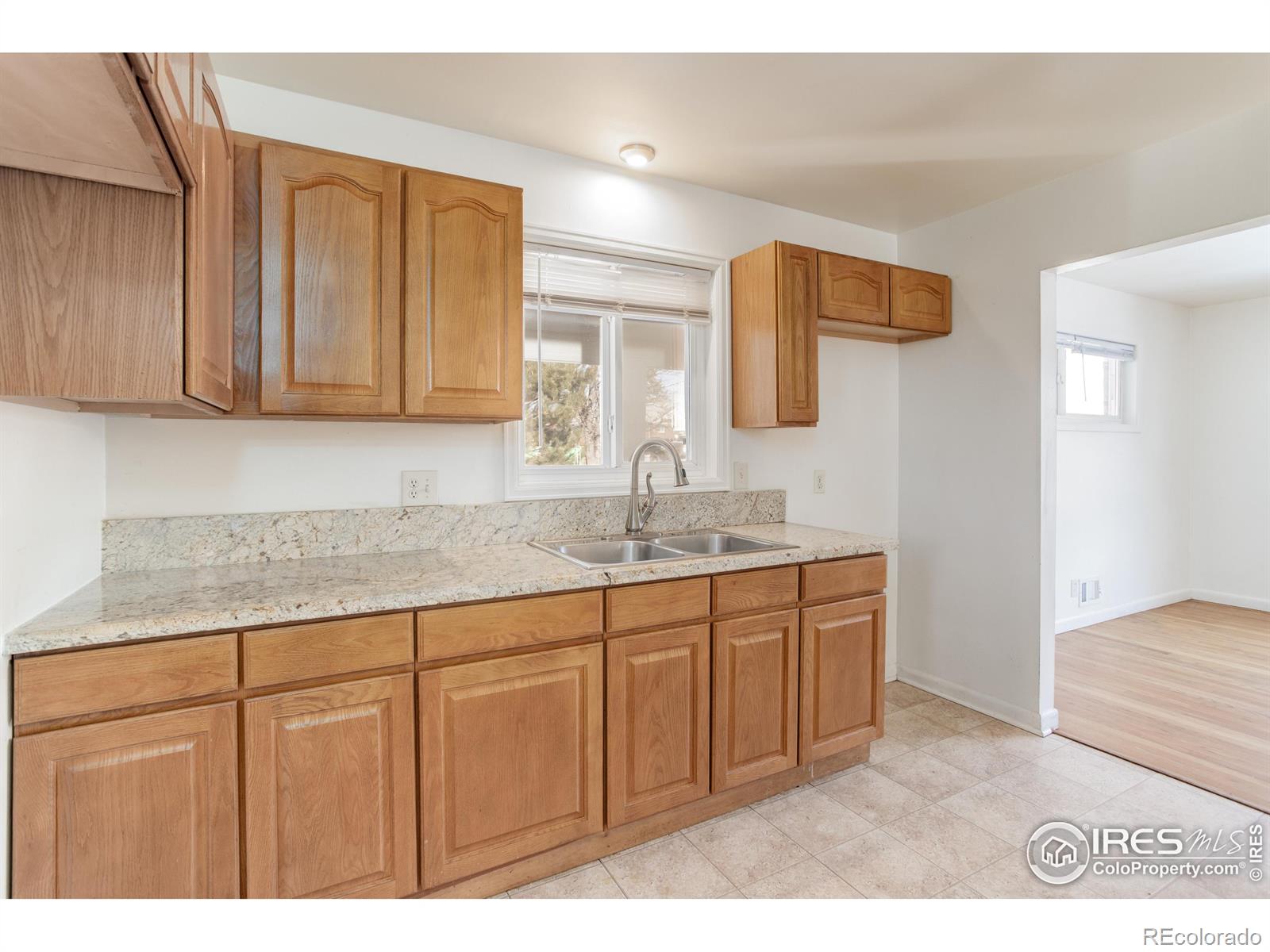 MLS Image #6 for 7361  alan drive,denver, Colorado