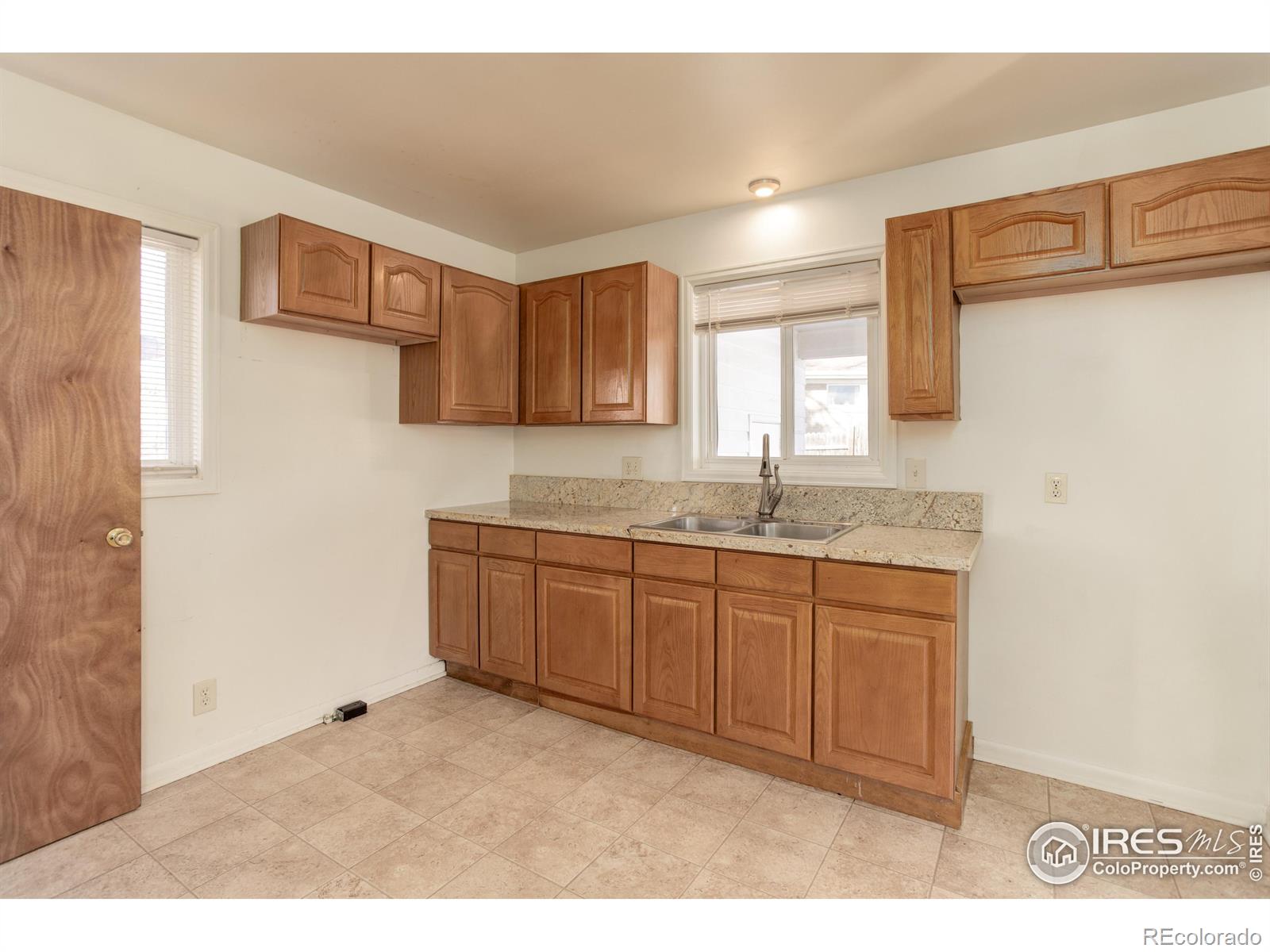 MLS Image #7 for 7361  alan drive,denver, Colorado