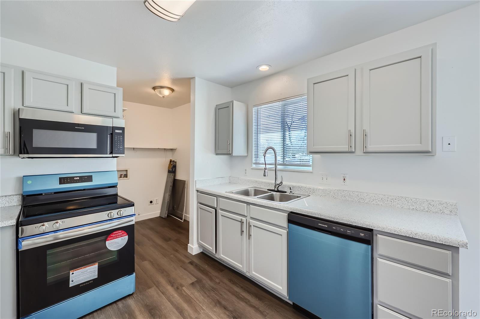 MLS Image #8 for 3474 w milan avenue,sheridan, Colorado