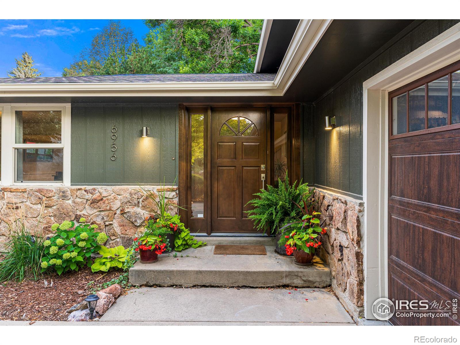 MLS Image #2 for 6956  lodgepole court,boulder, Colorado