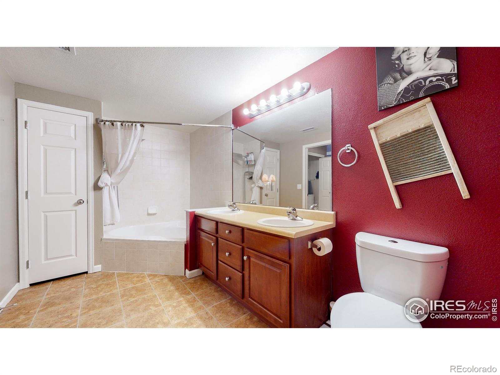 MLS Image #10 for 5800  tower road,denver, Colorado