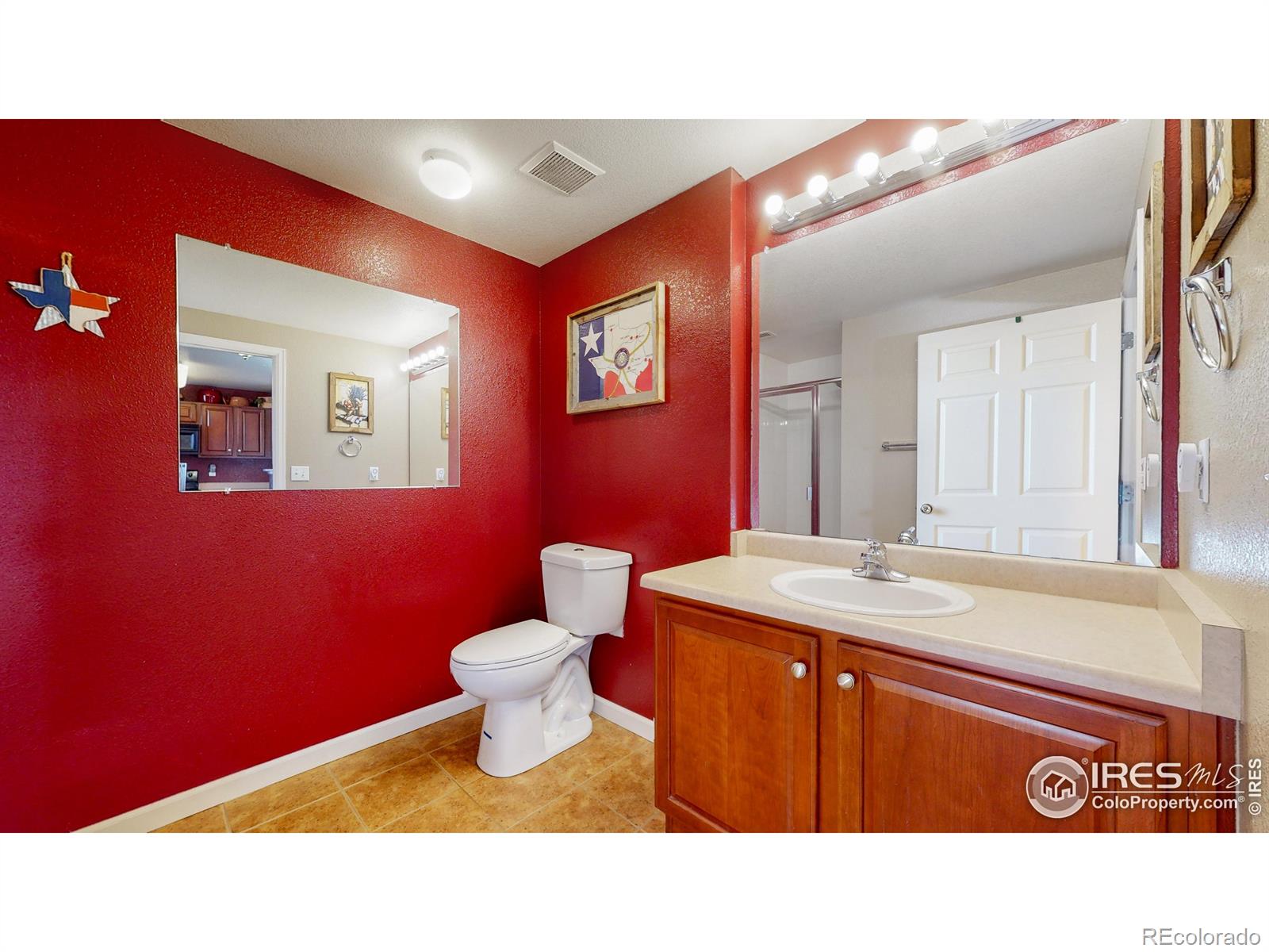 MLS Image #12 for 5800  tower road,denver, Colorado