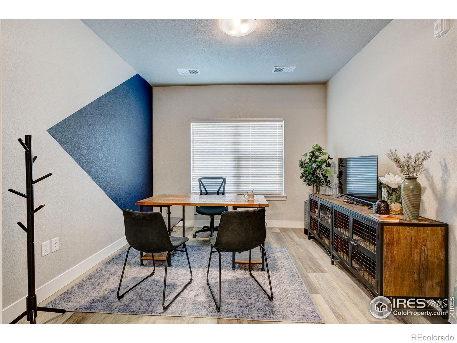 MLS Image #11 for 285  high point drive,longmont, Colorado