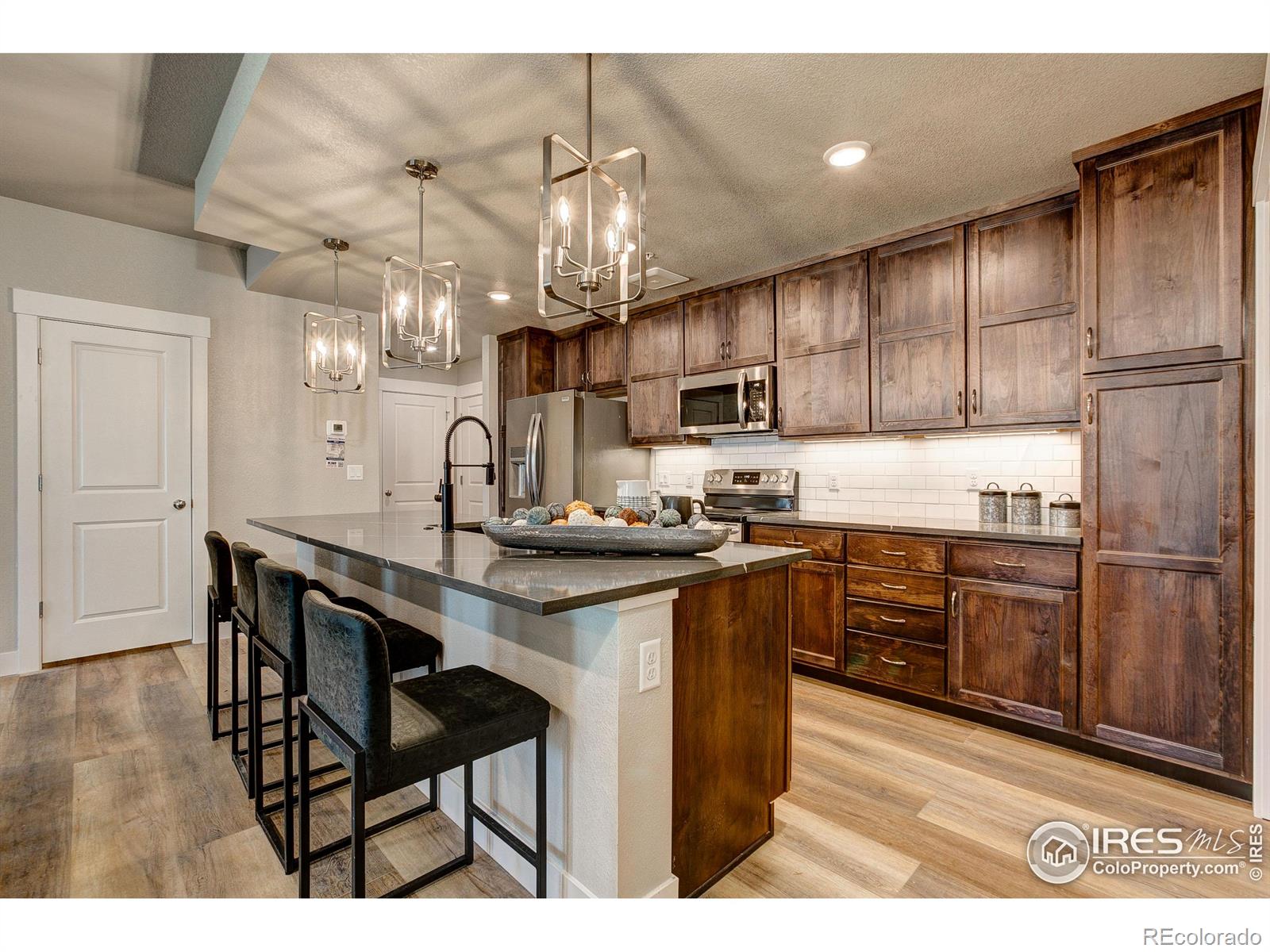 MLS Image #9 for 285  high point drive,longmont, Colorado