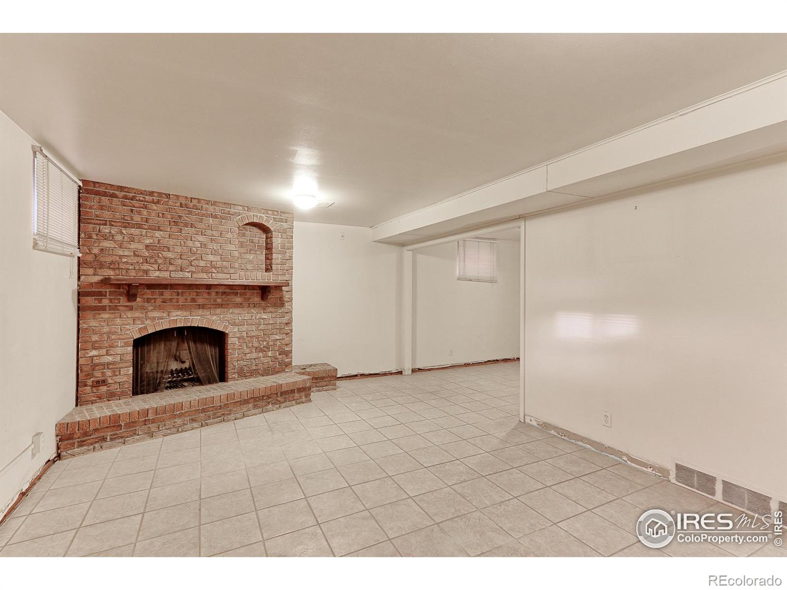 MLS Image #14 for 7565  turner drive,denver, Colorado