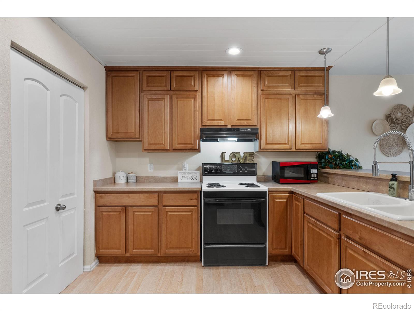 MLS Image #11 for 3407  stover street,fort collins, Colorado