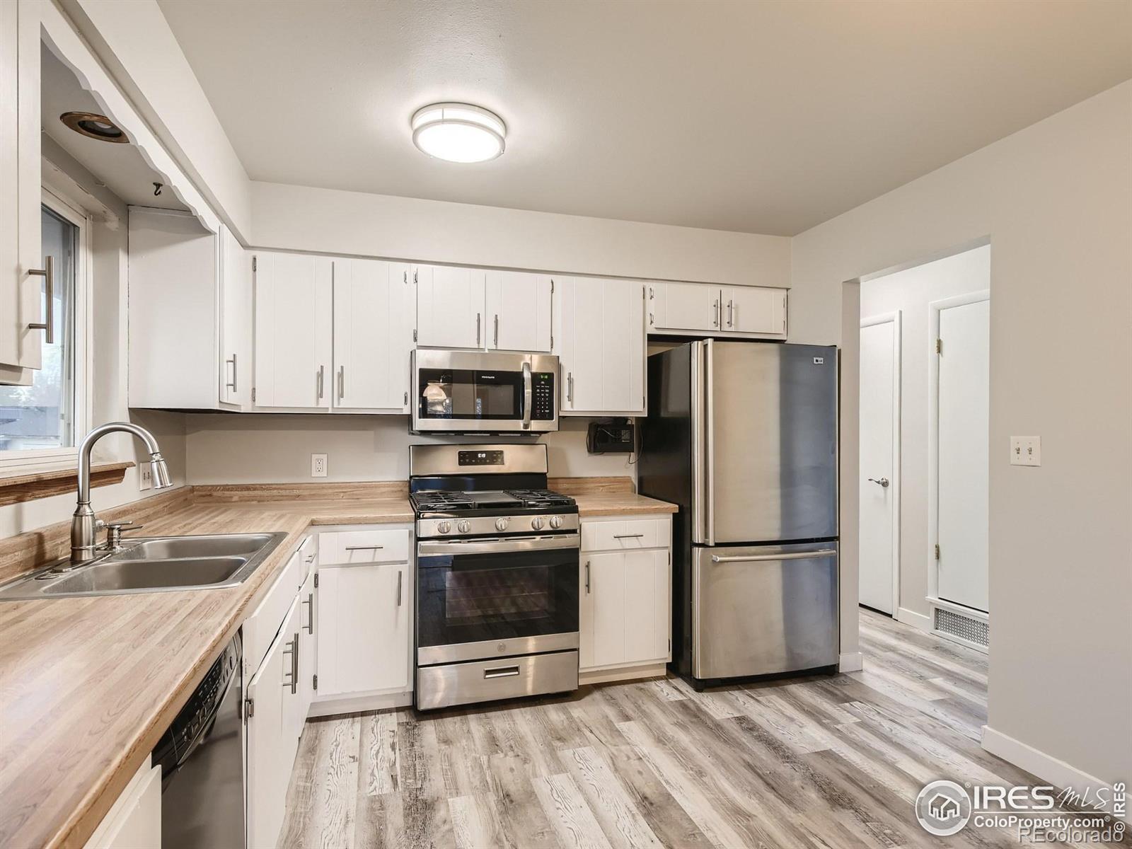 MLS Image #2 for 1613  lakeridge court,fort collins, Colorado