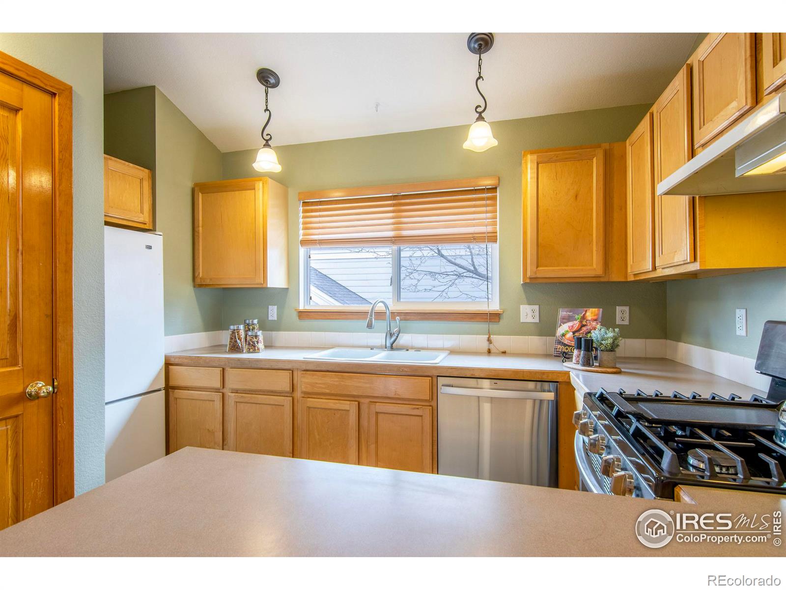 MLS Image #9 for 805  arrowood street,longmont, Colorado