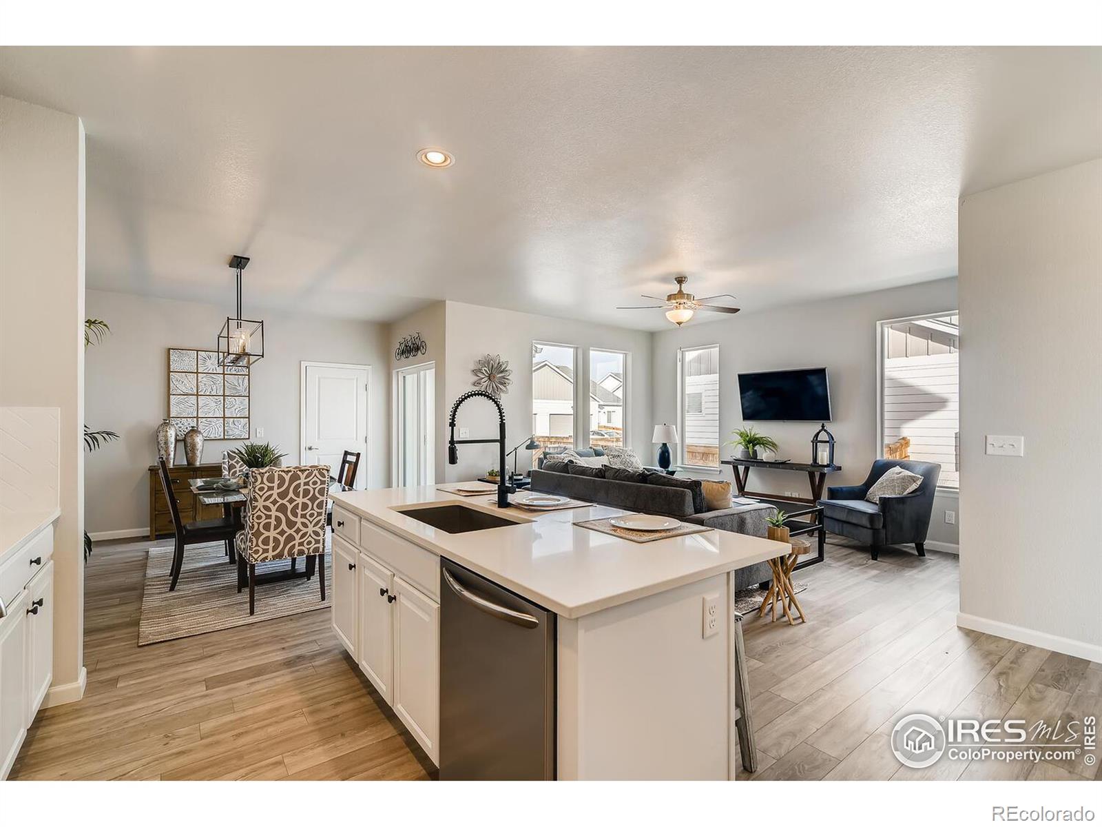 MLS Image #11 for 601  hillspire drive,windsor, Colorado