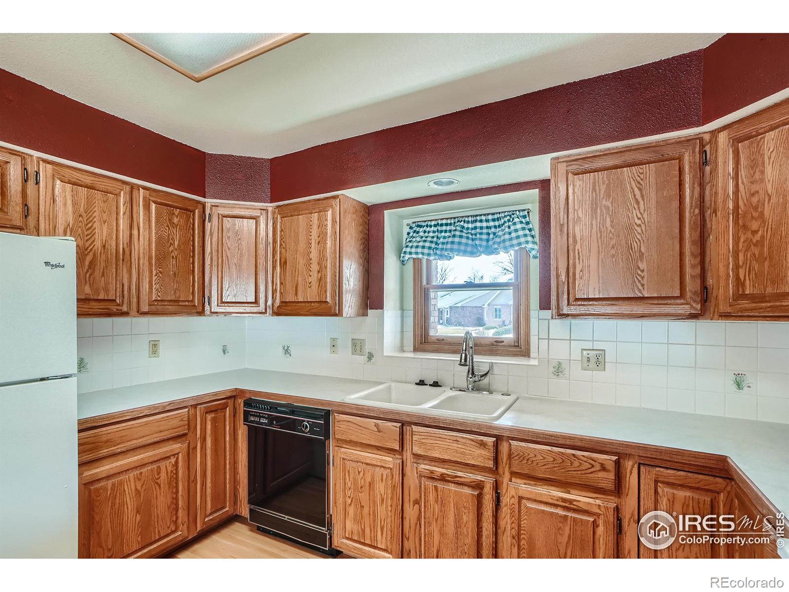 MLS Image #3 for 1250  honeysuckle court,windsor, Colorado