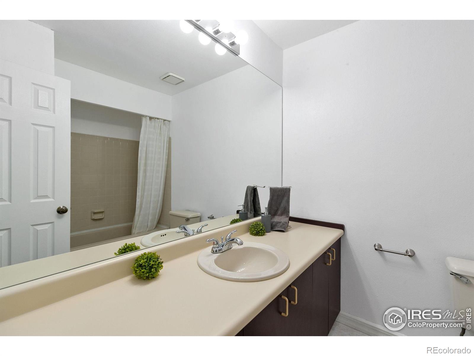 MLS Image #20 for 8199  welby road,denver, Colorado