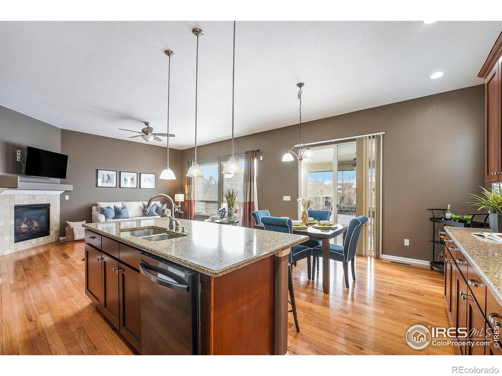 MLS Image #6 for 6535 s newcastle way,aurora, Colorado