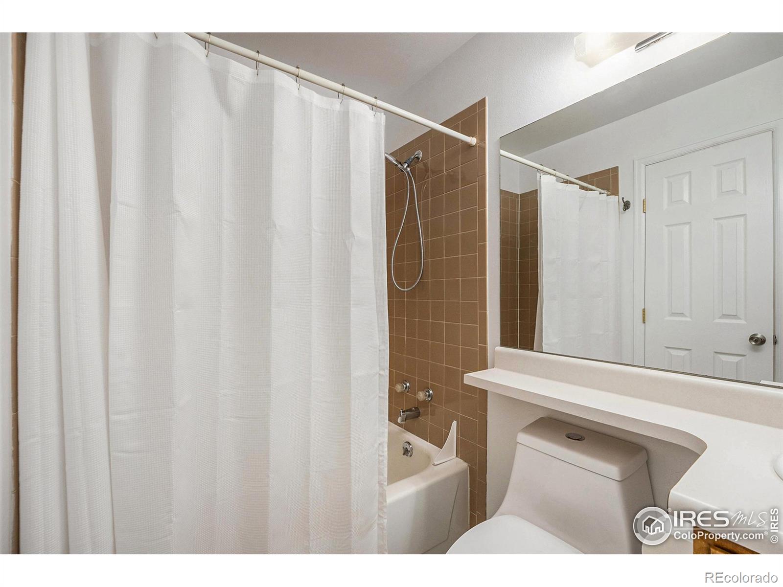 MLS Image #13 for 8320 w 87th drive,arvada, Colorado