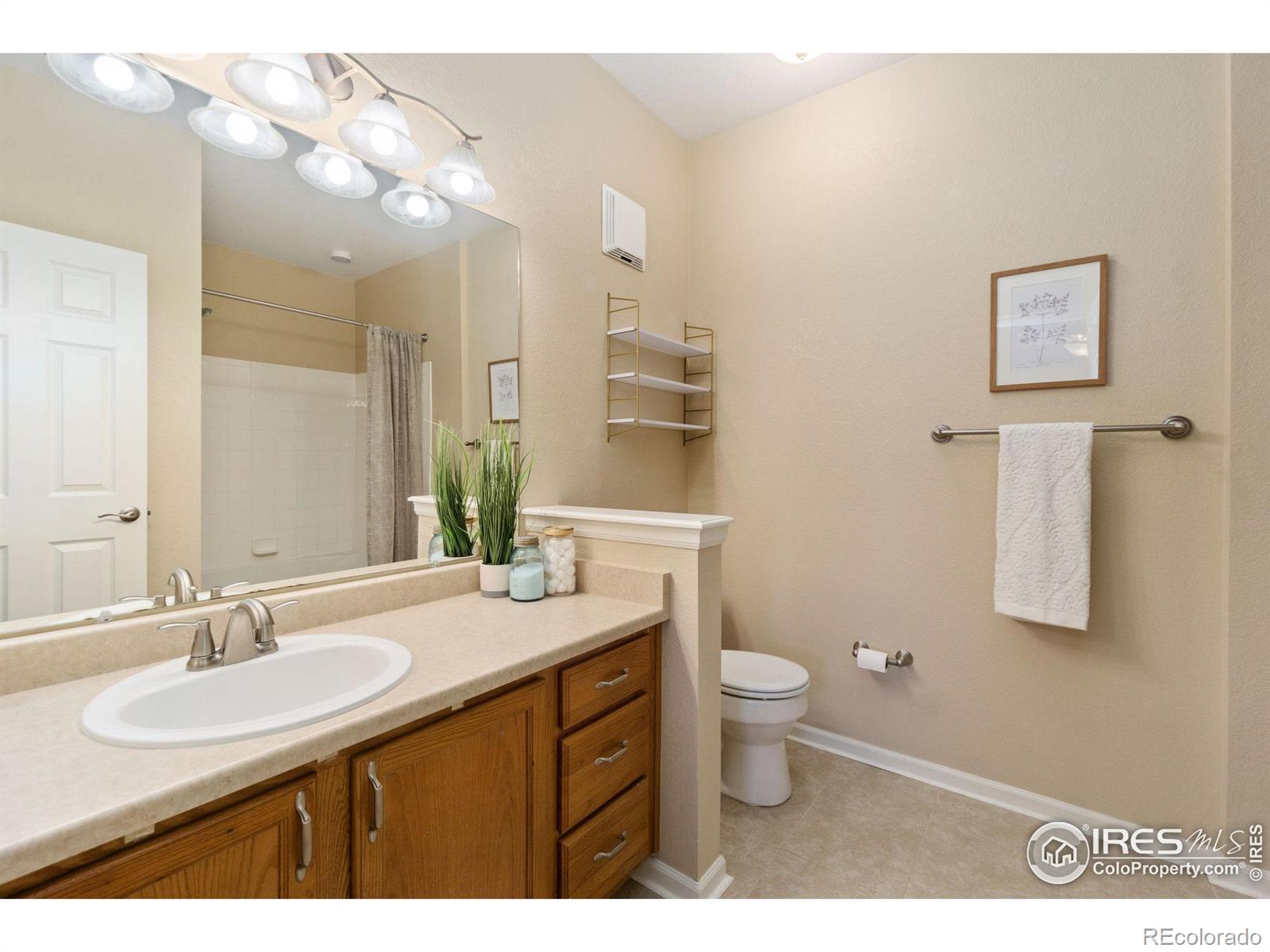 MLS Image #14 for 5765 n genoa way 306,aurora, Colorado