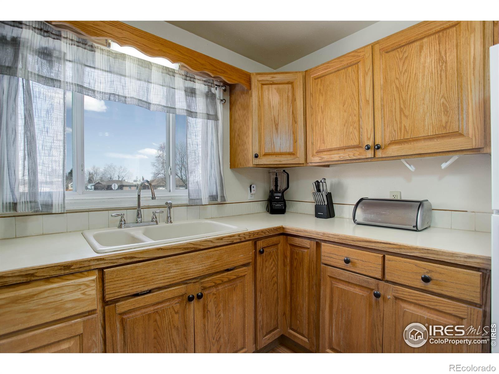 MLS Image #13 for 7351  alan drive,denver, Colorado