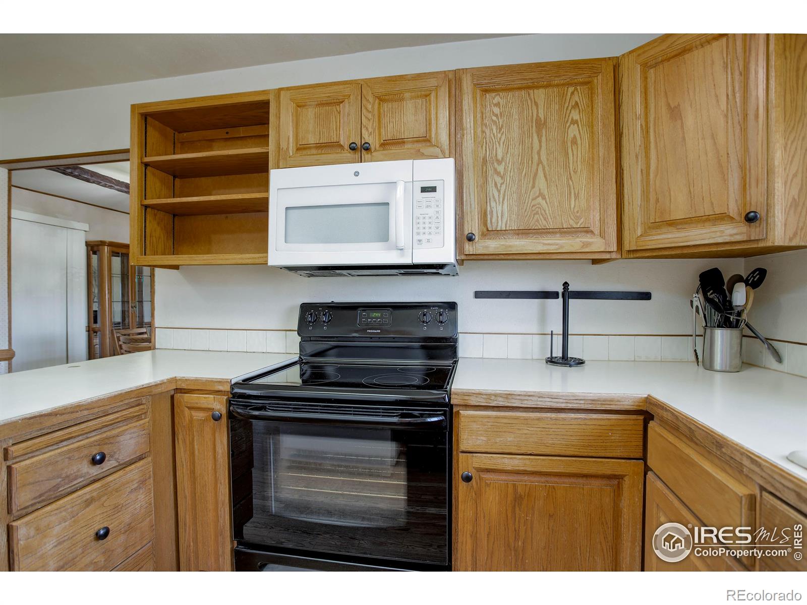 MLS Image #14 for 7351  alan drive,denver, Colorado