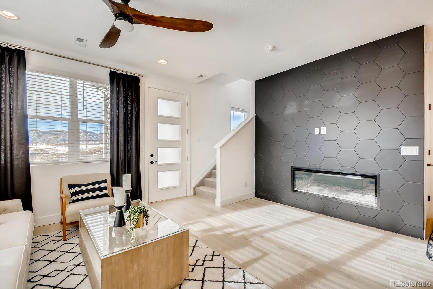 MLS Image #3 for 364 n geneva street,aurora, Colorado