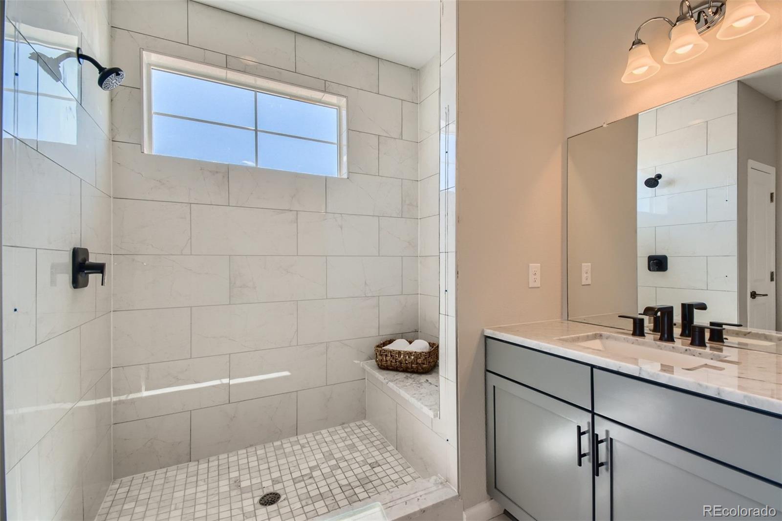 MLS Image #6 for 364 n geneva street,aurora, Colorado