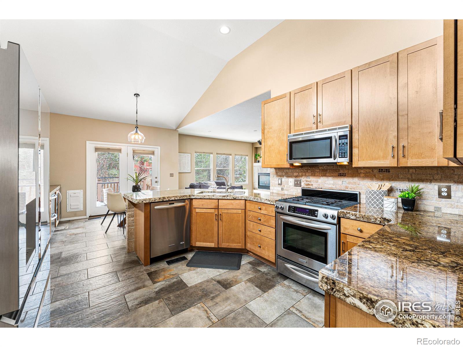 MLS Image #12 for 826  bluefield court,longmont, Colorado