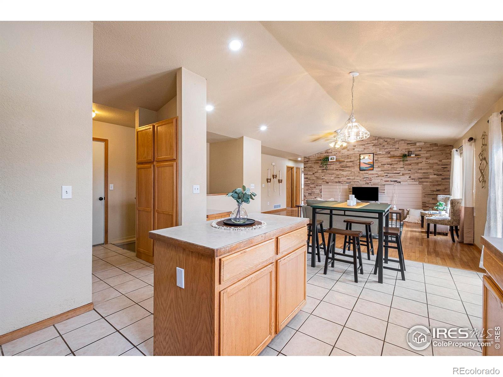 MLS Image #9 for 510  parkwood drive,windsor, Colorado