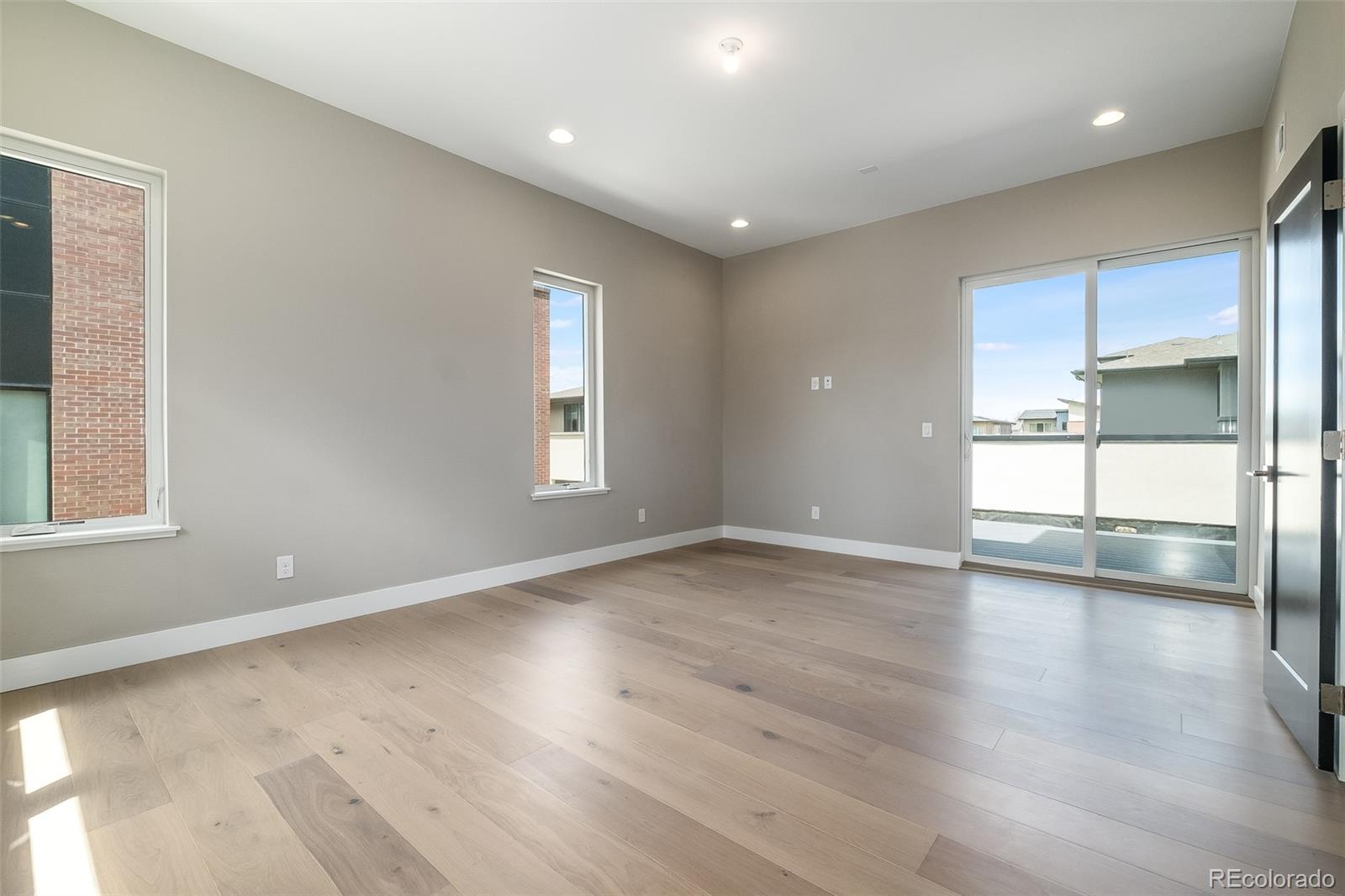 MLS Image #16 for 6930 e lowry boulevard,denver, Colorado