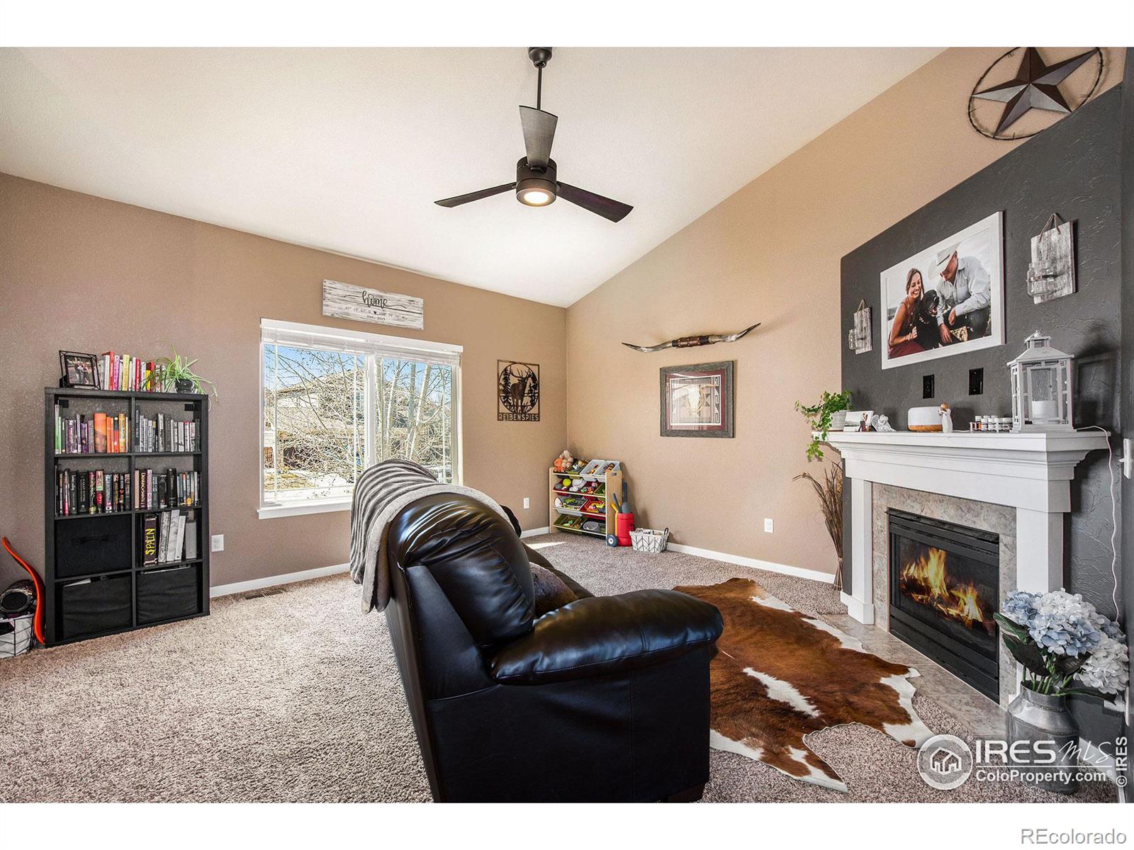 MLS Image #3 for 427  frontier lane,johnstown, Colorado