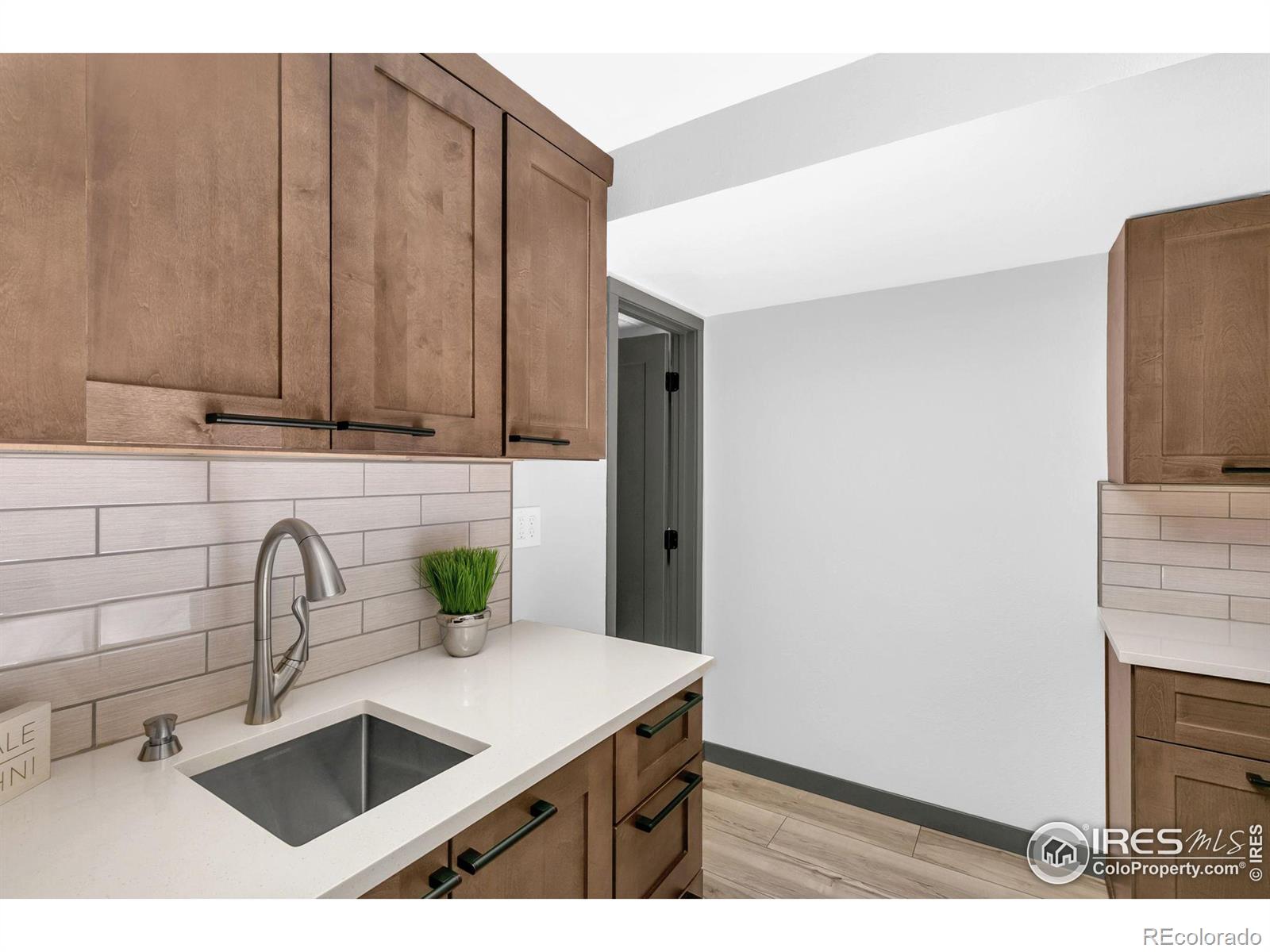 MLS Image #21 for 2913  stanford road,fort collins, Colorado