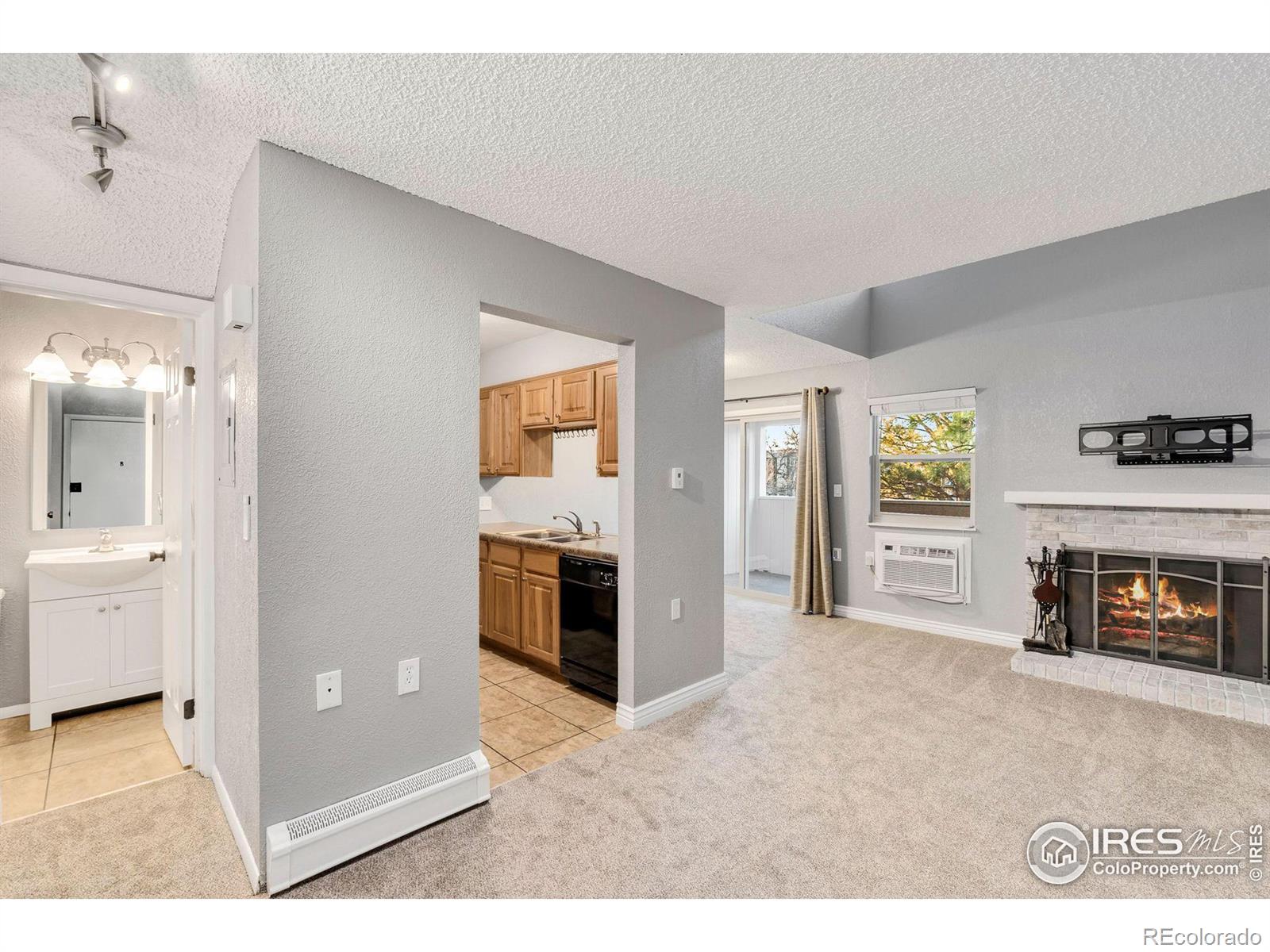 MLS Image #2 for 512 e monroe drive,fort collins, Colorado