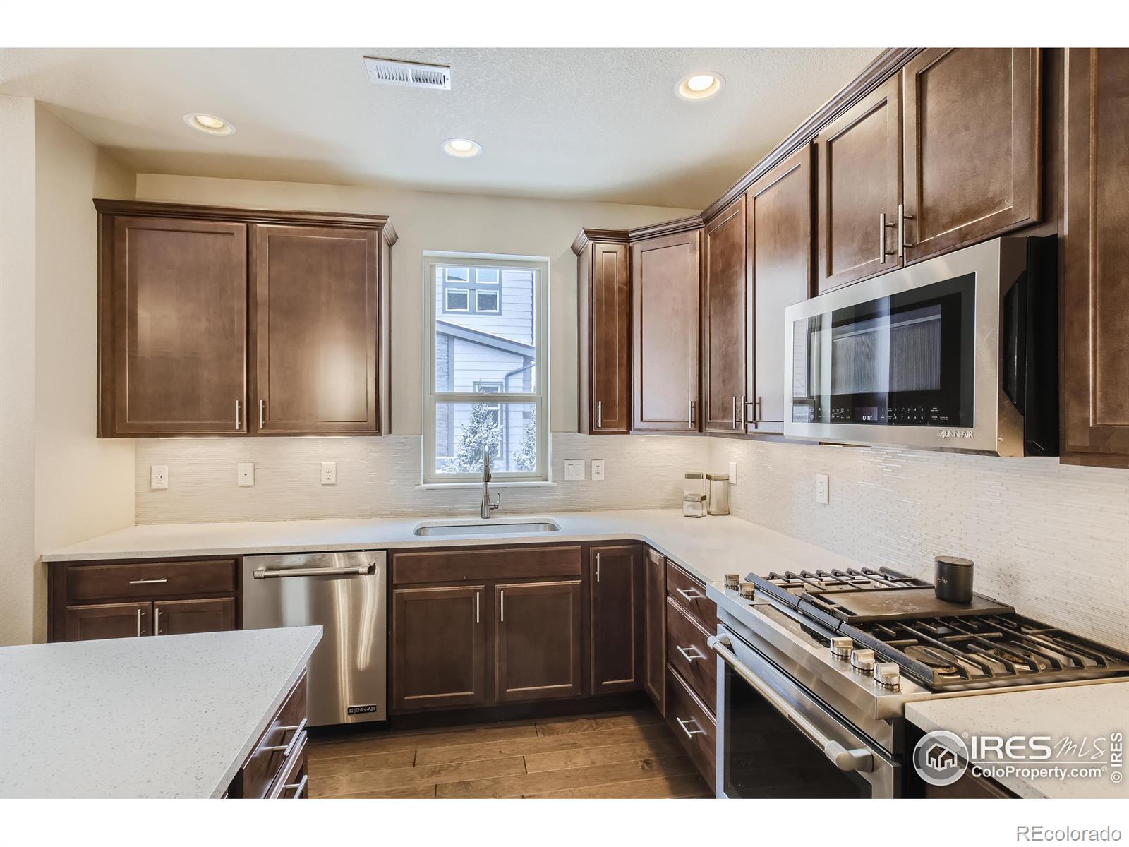 MLS Image #13 for 1037  johnson lane,louisville, Colorado