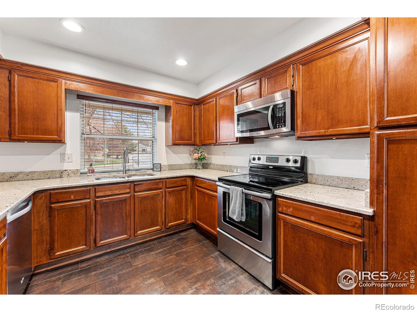 MLS Image #11 for 9998  grove street c,westminster, Colorado