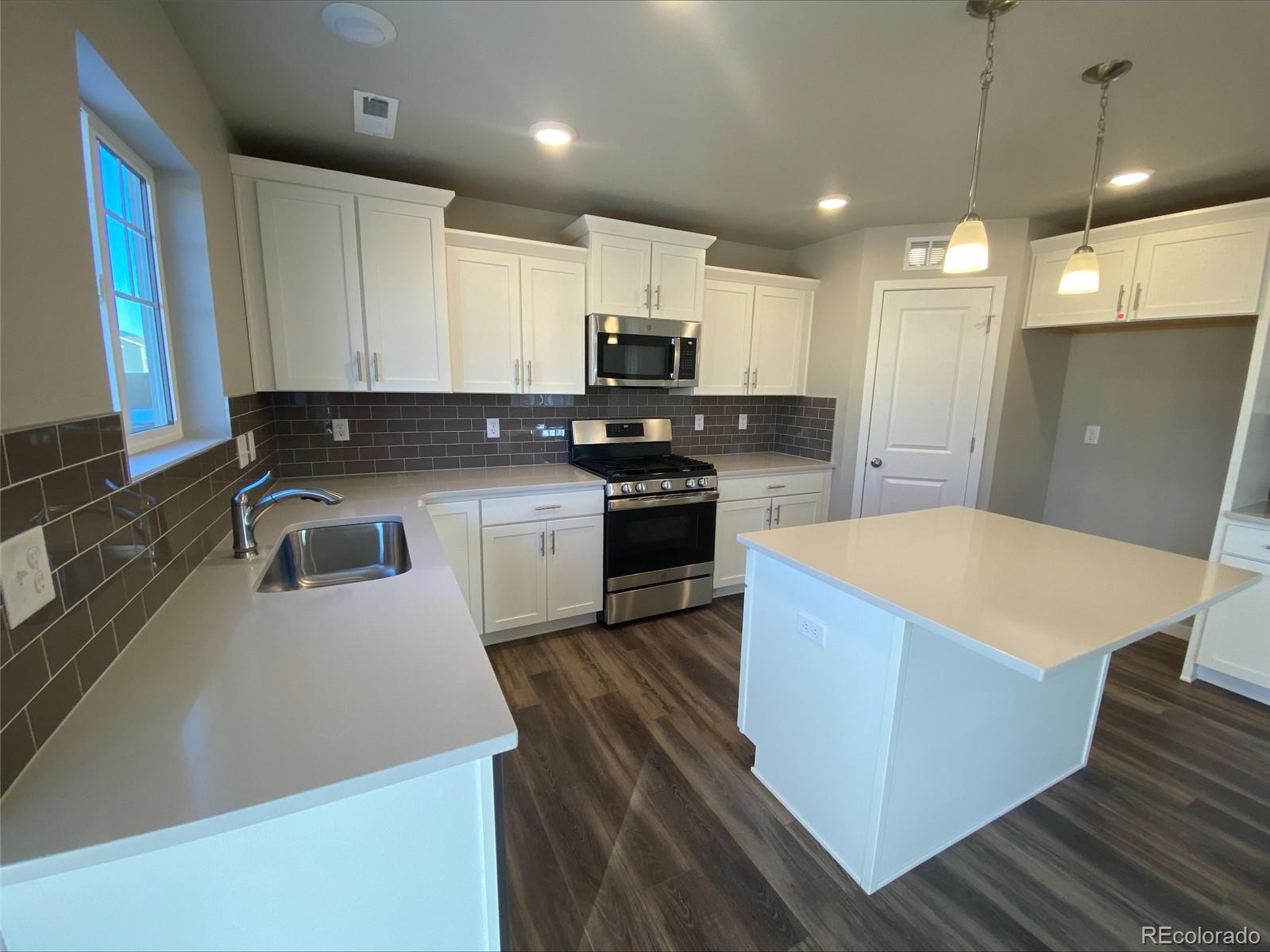 MLS Image #9 for 28349 e 7th place,watkins, Colorado