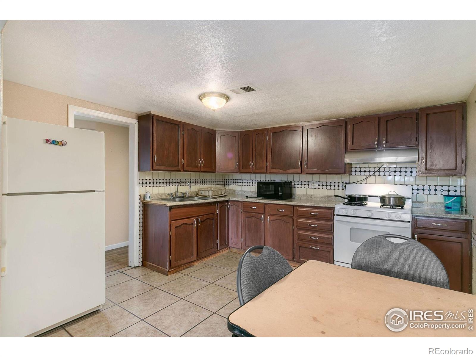 MLS Image #5 for 1408 n 26th avenue,greeley, Colorado