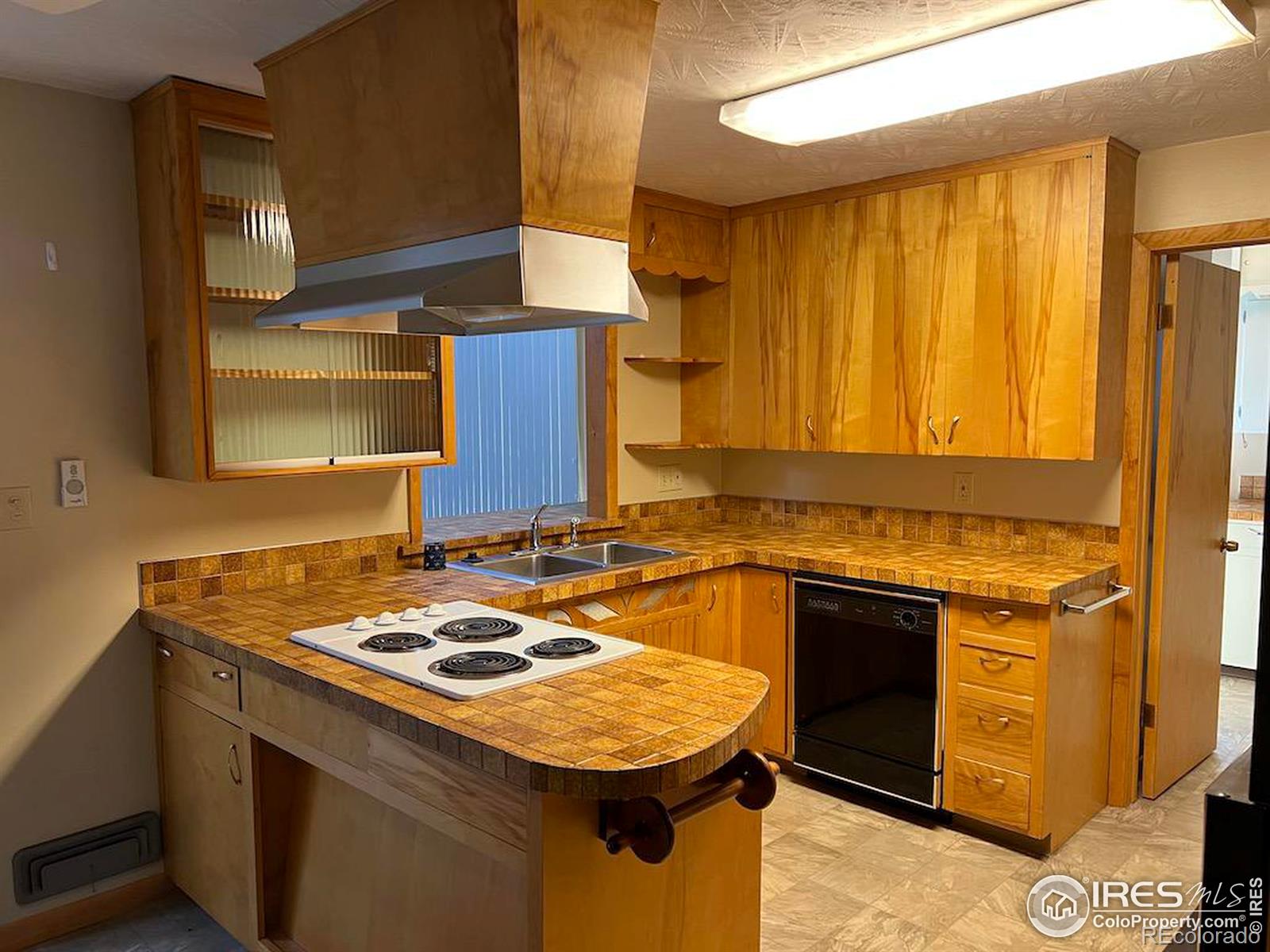 MLS Image #13 for 1305  cimmeron drive,loveland, Colorado