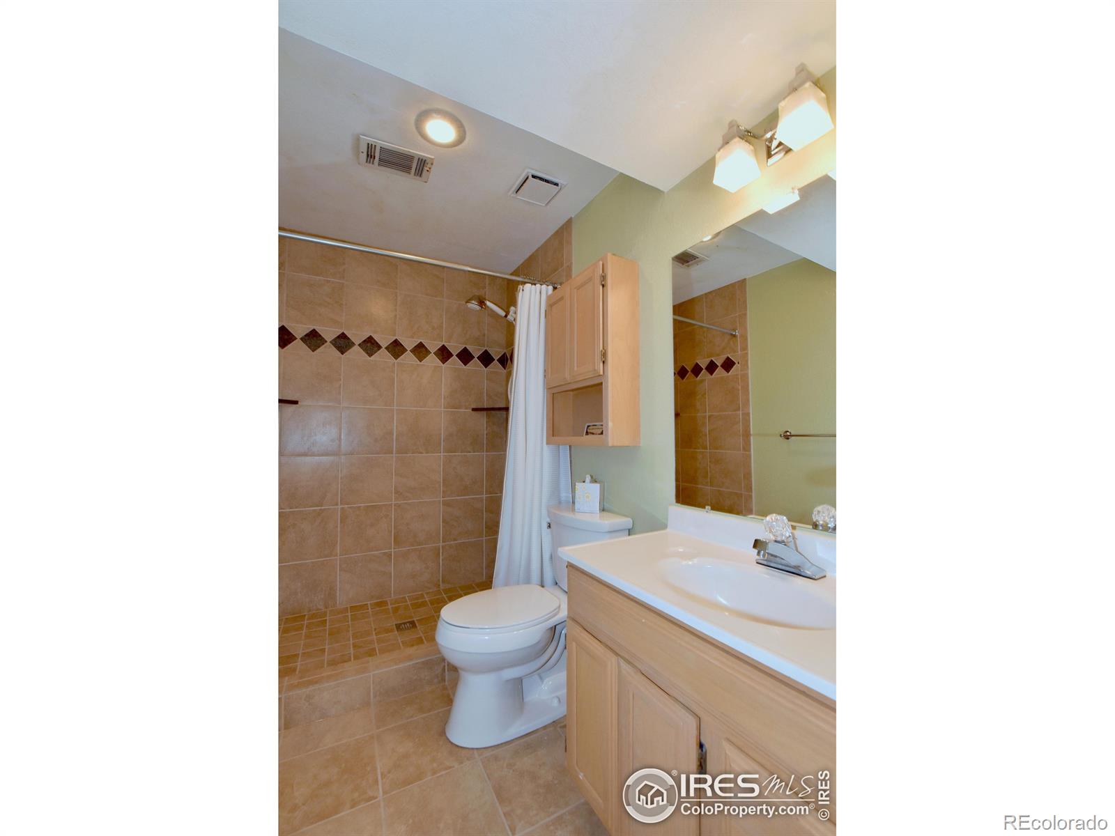 MLS Image #33 for 1100  bent tree court,fort collins, Colorado