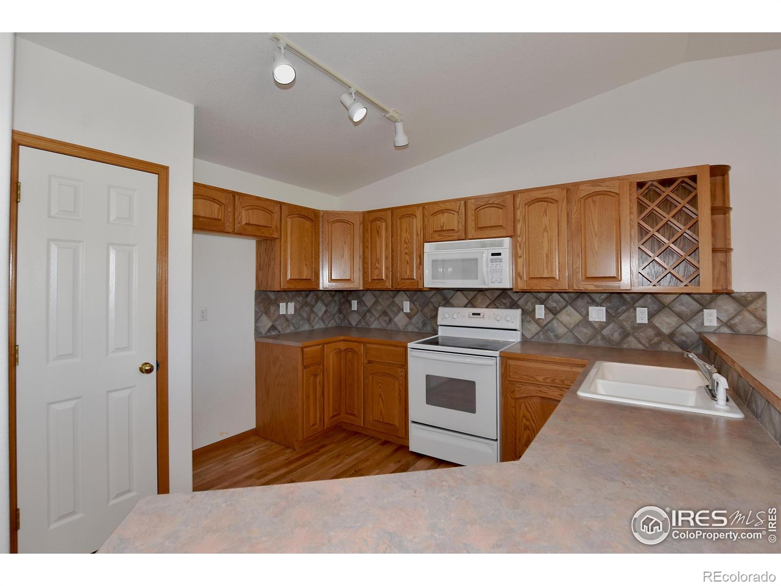 MLS Image #14 for 1827  blue river drive,loveland, Colorado