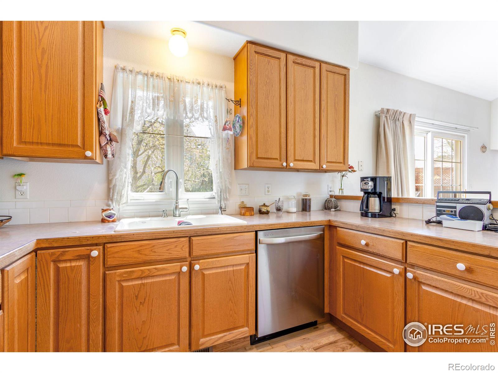 MLS Image #11 for 896 n 5th street,johnstown, Colorado