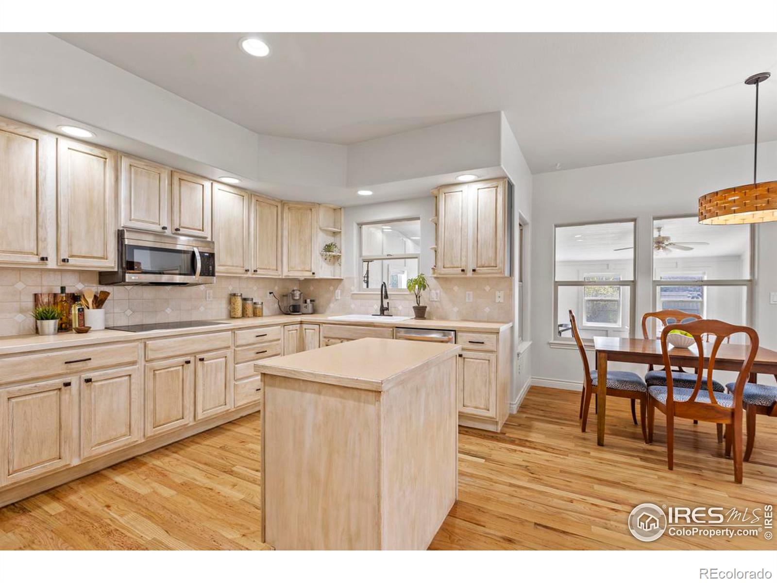 MLS Image #8 for 2607  brownstone court,fort collins, Colorado