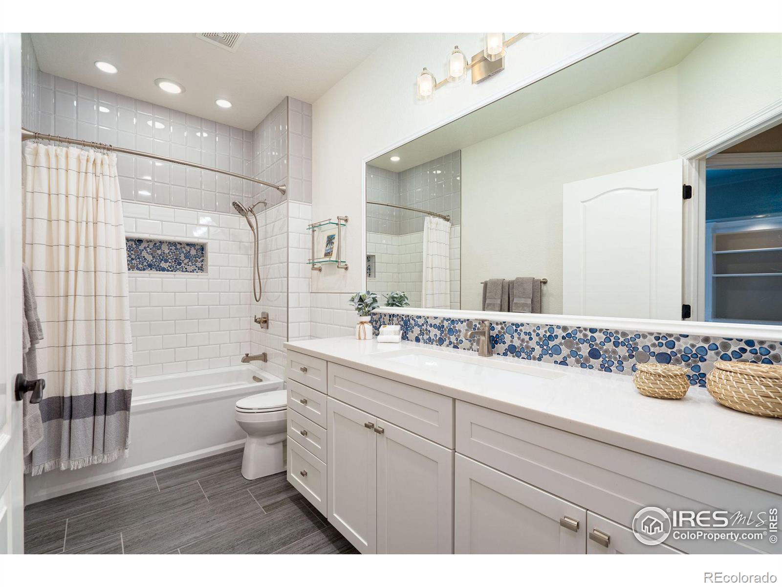 MLS Image #18 for 2014  creekside drive,longmont, Colorado