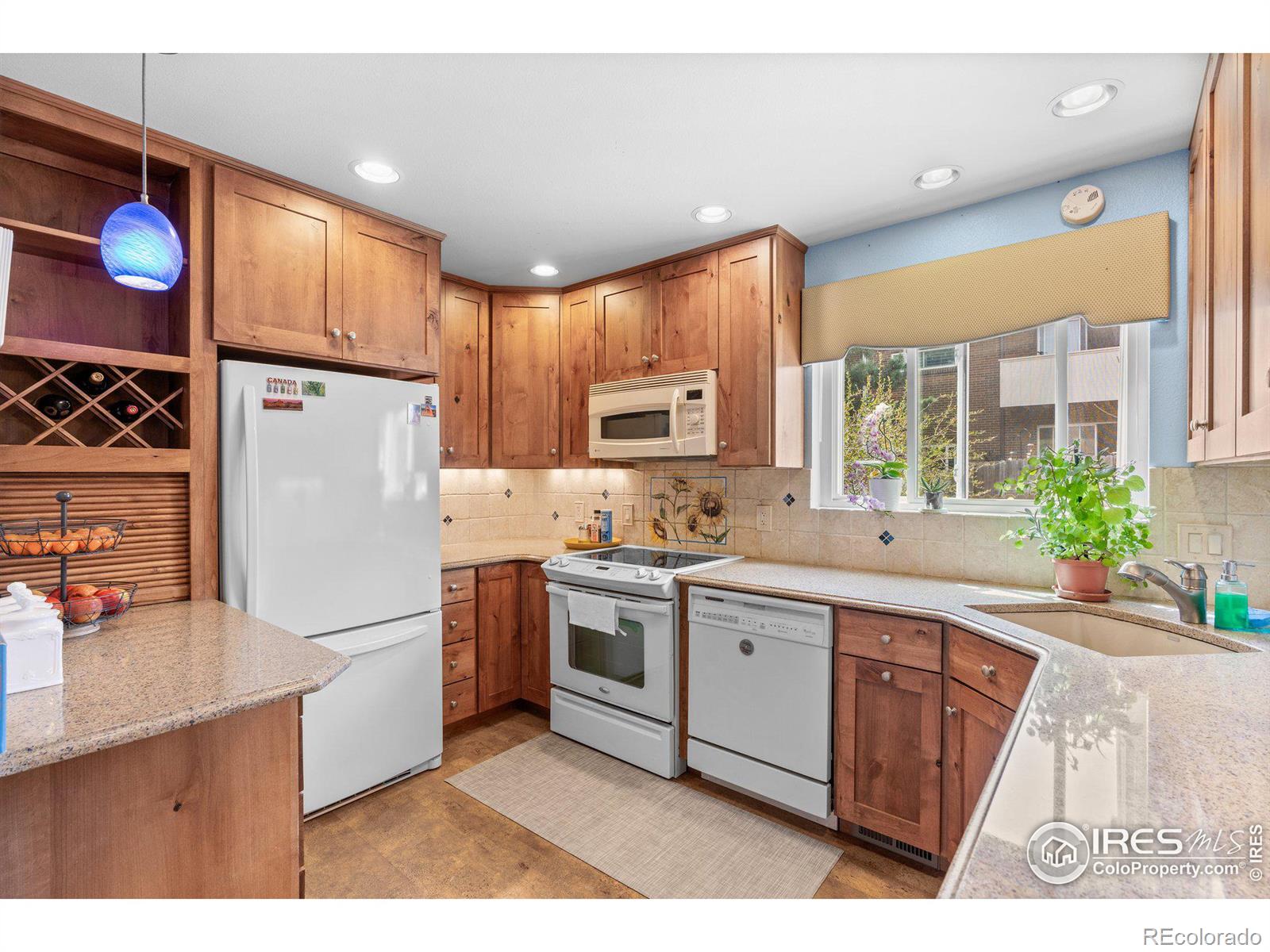 MLS Image #10 for 1498  greenbriar boulevard,boulder, Colorado