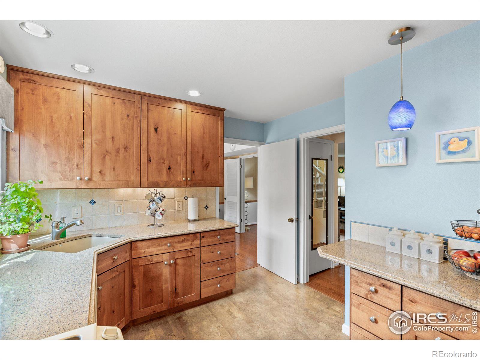 MLS Image #11 for 1498  greenbriar boulevard,boulder, Colorado