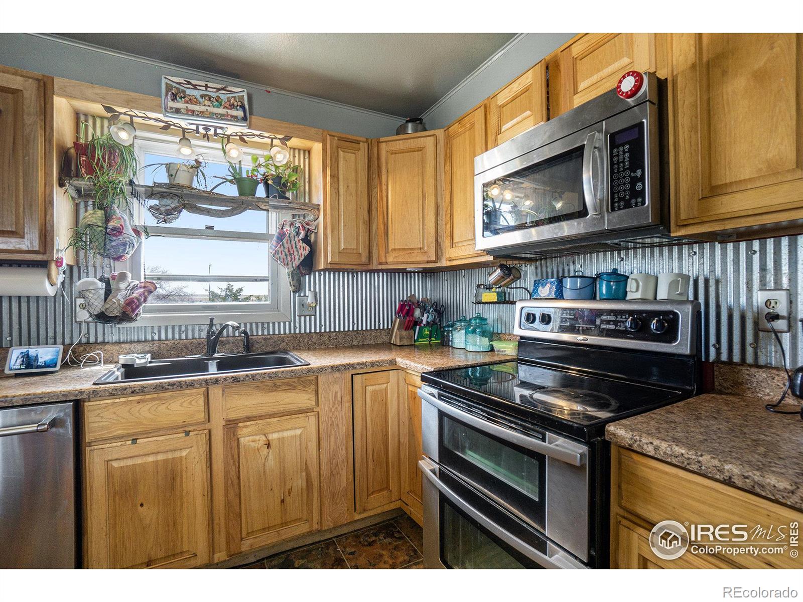 MLS Image #10 for 65974  county road 71 ,grover, Colorado