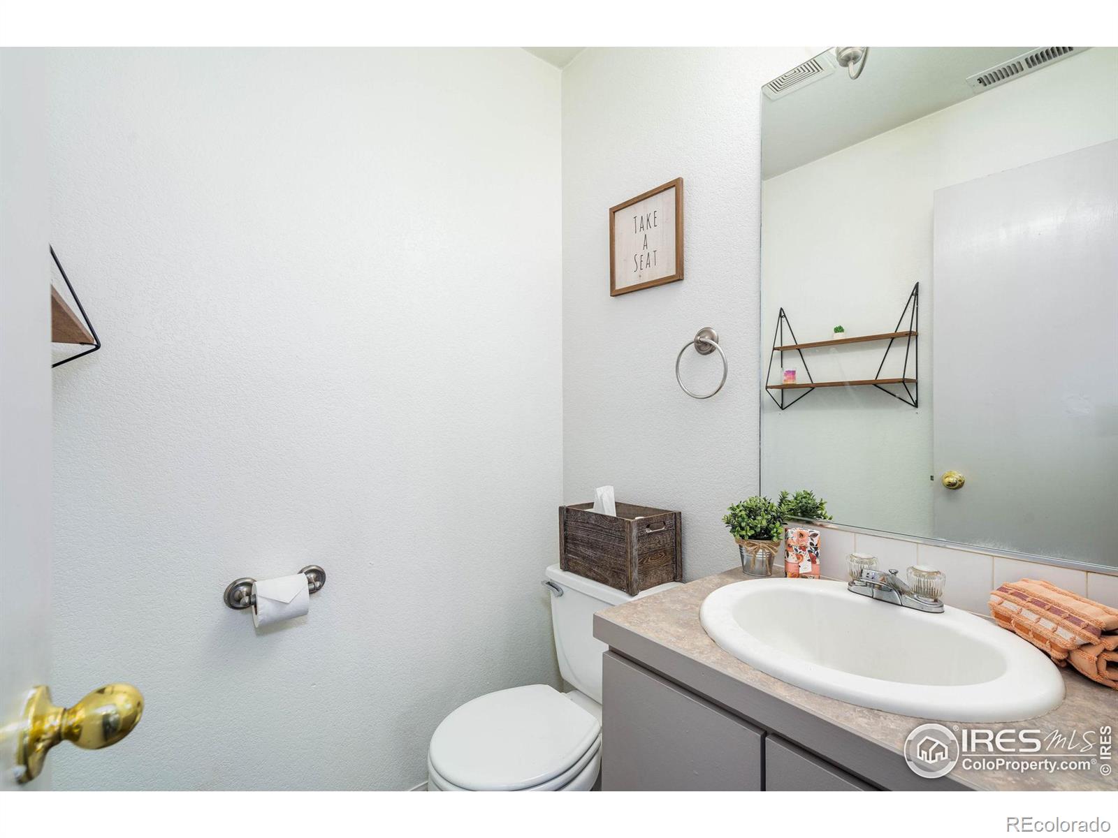 MLS Image #10 for 905 e 24th st rd,greeley, Colorado