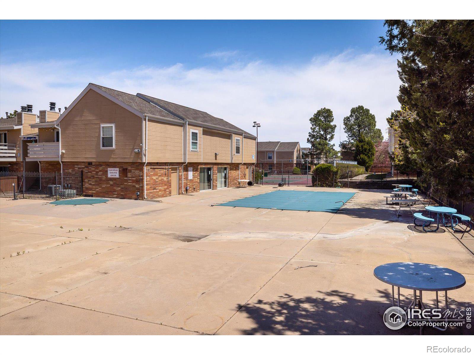 MLS Image #15 for 3328 s ammons street,lakewood, Colorado