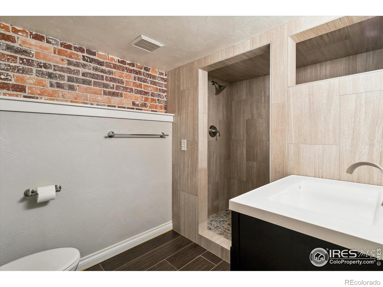 MLS Image #24 for 392 s clarkson street,denver, Colorado